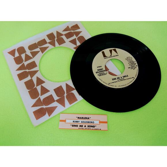 Bobby Goldsboro - Sing Me A Smile / Marlena - UA 1973 45rpm Vinyl‎ Record Single - Picture 1 of 9